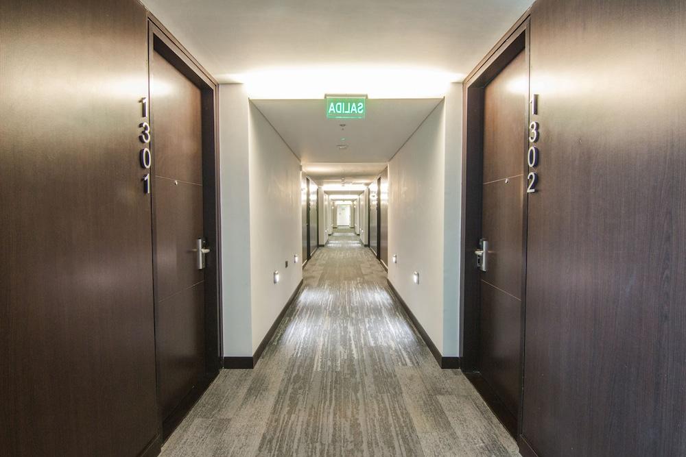 Sonesta Hotel Bucaramanga Floridablanca Exterior photo A typical corridor