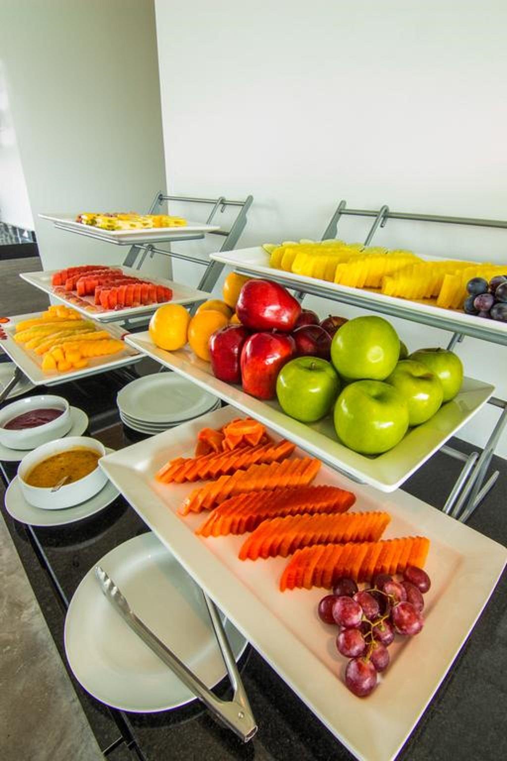 Sonesta Hotel Bucaramanga Floridablanca Exterior photo Fruit salad