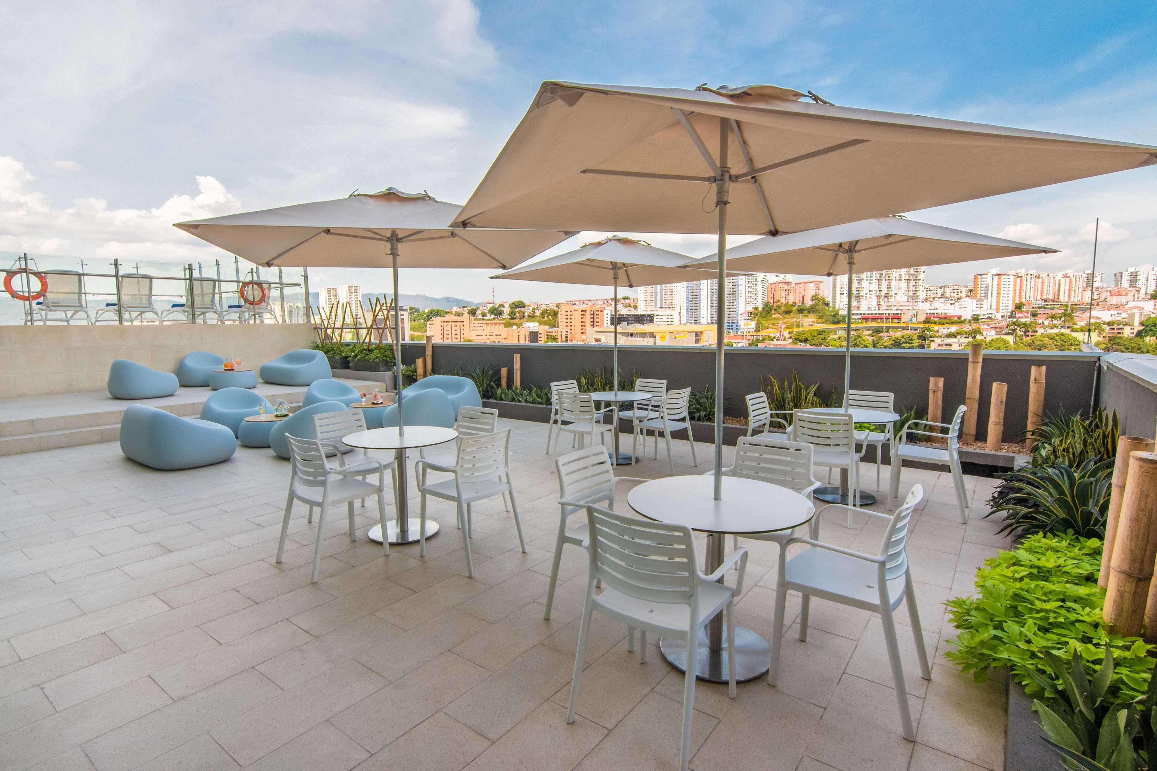 Sonesta Hotel Bucaramanga Floridablanca Exterior photo Sky Garden