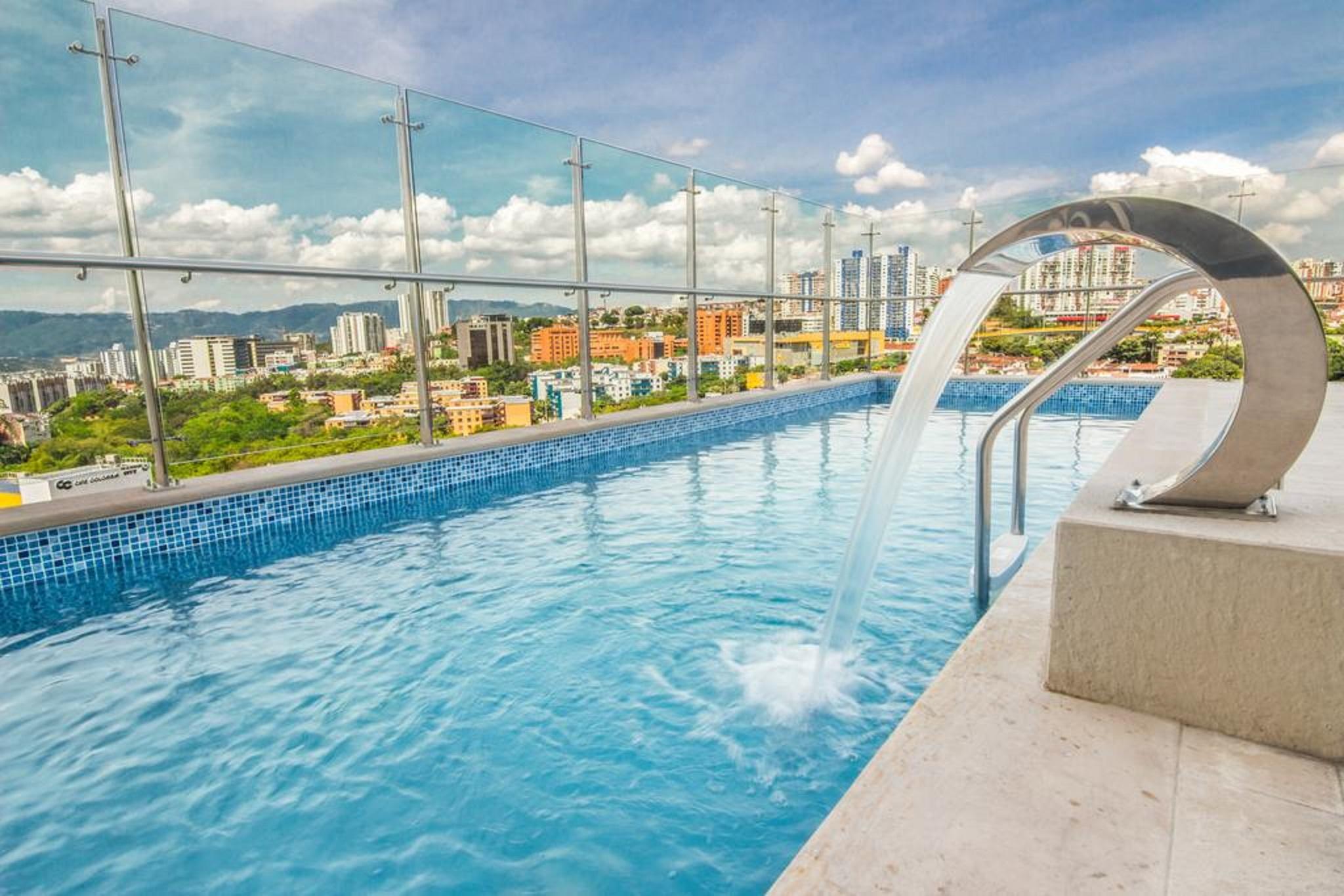 Sonesta Hotel Bucaramanga Floridablanca Exterior photo Rooftop pool at the Hotel