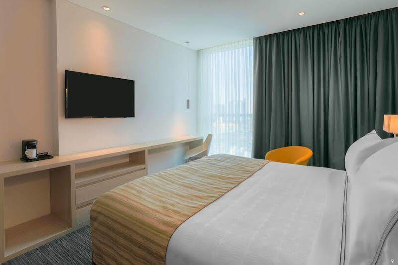 Sonesta Hotel Bucaramanga Floridablanca Exterior photo A room at the hotel