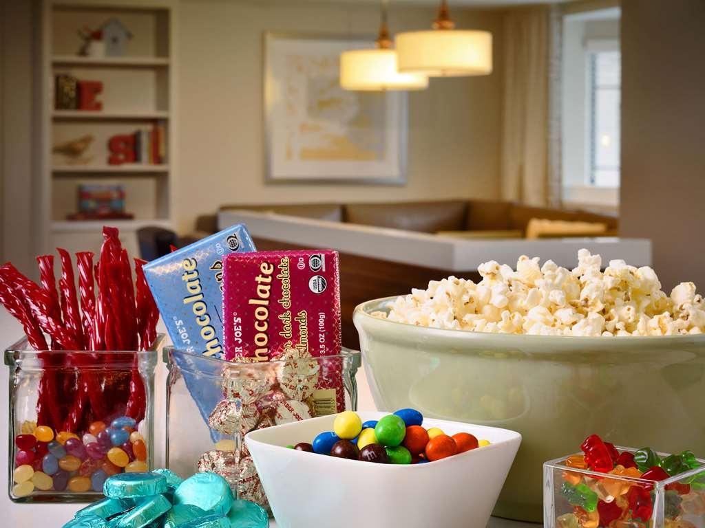 Sonesta Hotel Bucaramanga Floridablanca Facilities photo Popcorn and other snacks
